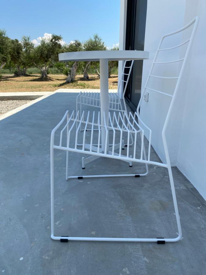 Lefko Apartments Tavronitis エクステリア 写真