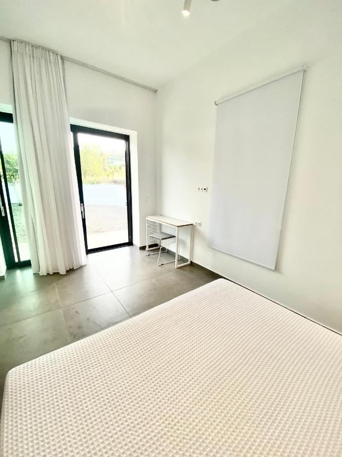 Lefko Apartments Tavronitis エクステリア 写真