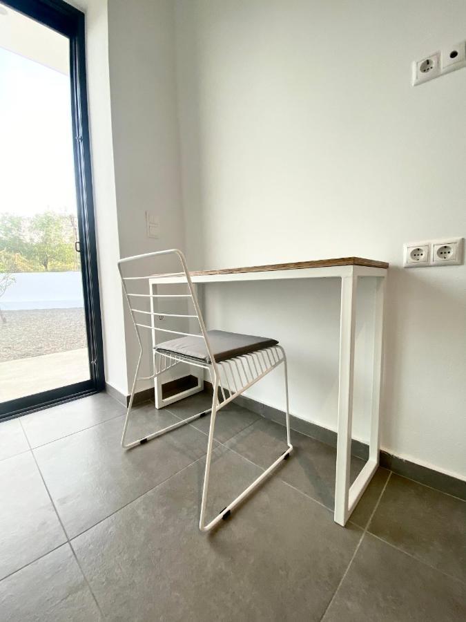 Lefko Apartments Tavronitis エクステリア 写真
